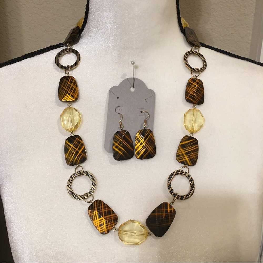 Necklace & Earring Set